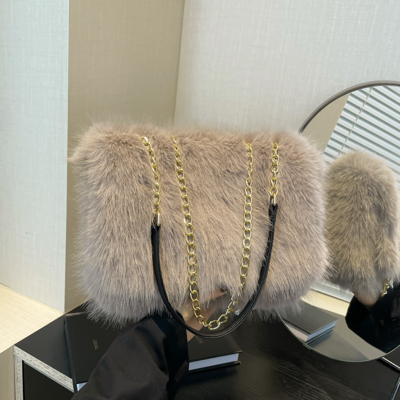 Mao Women's Autumn/Winter New Casual Shoulder Large Capacity Crossbody Korean Edition Fashion Tote Plush Bag