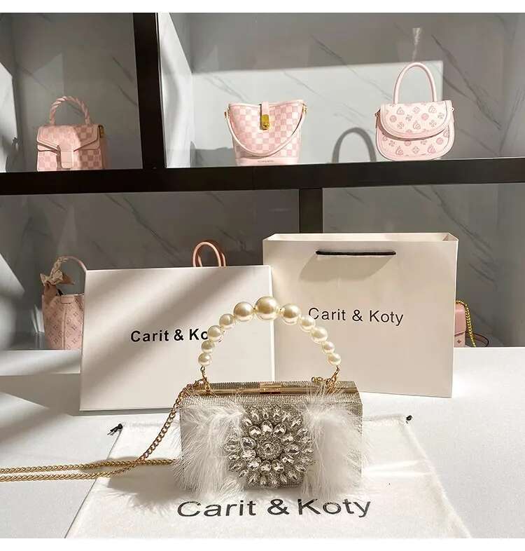 Pearl Beading Handheld Ostrich Hair Women's Handbag Crystal Shiny Dias Evening Wedding Party Clutch Purse Shoulder Bag