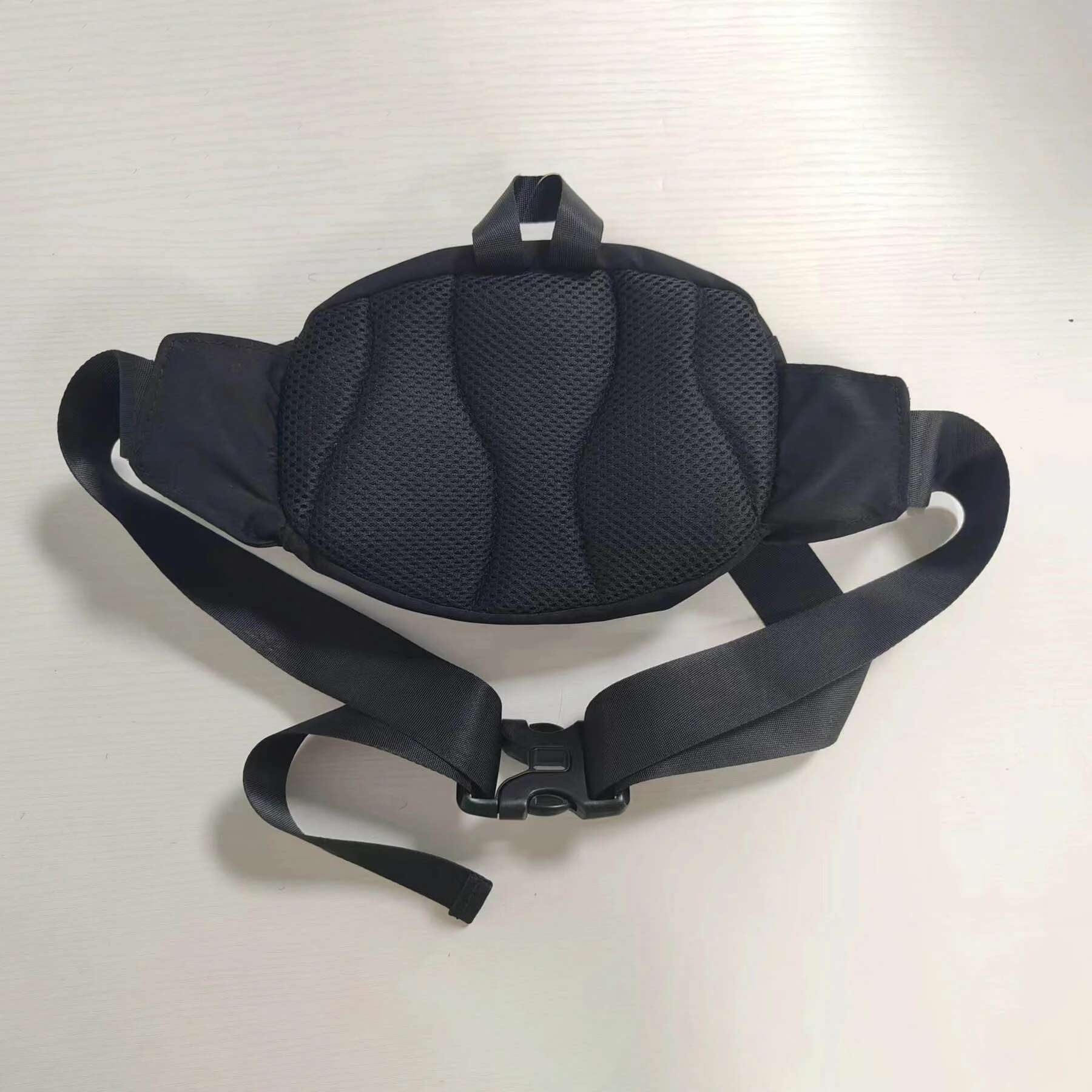 2025 New Fashion Men Chest Trend Design Black Nylon Crossbody Outdoor Leisure Simple Sports Bag