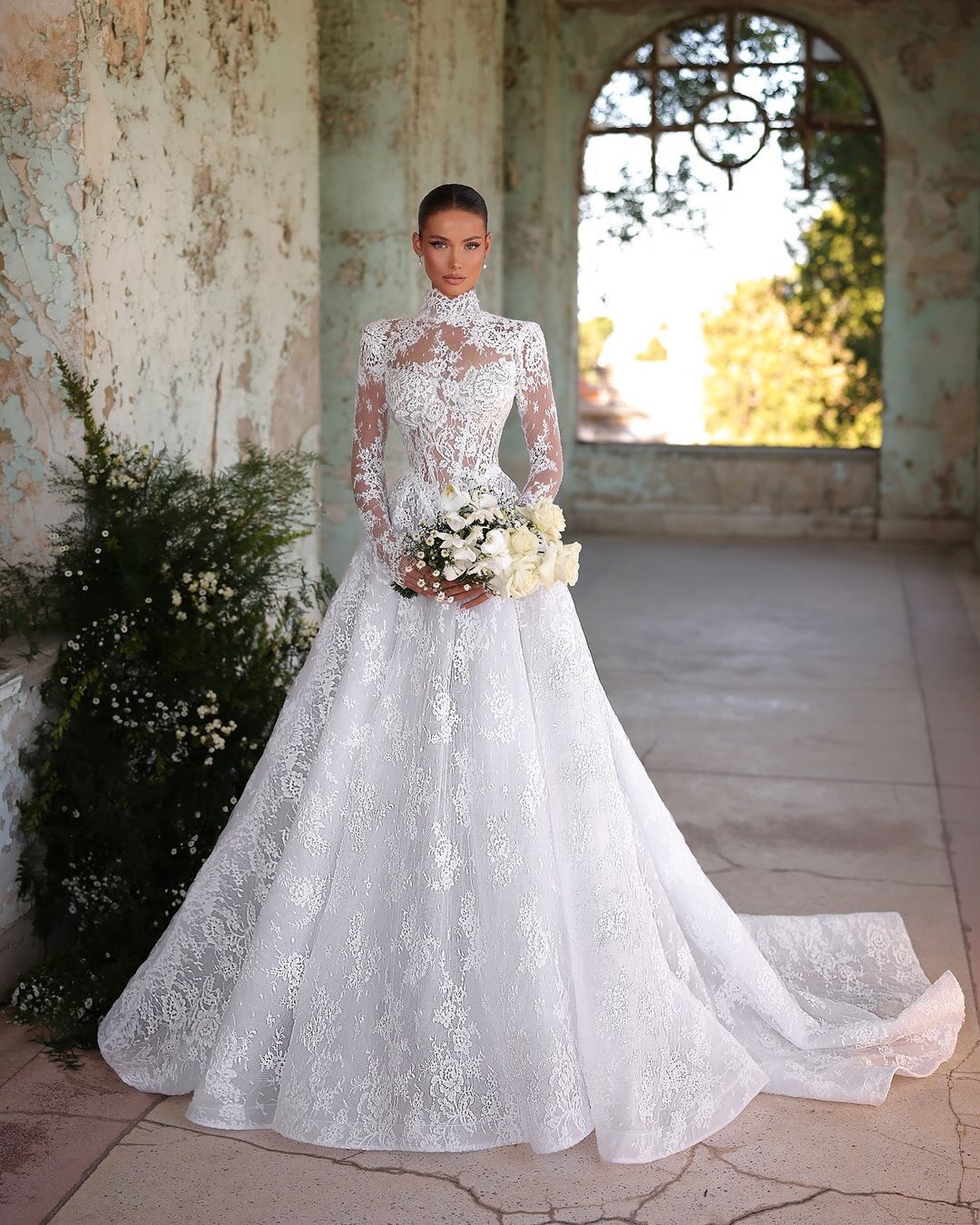 Modest lace dresses bridal gowns A e high neck illusion long sleeves wedding dress sweep train vestidos de novia