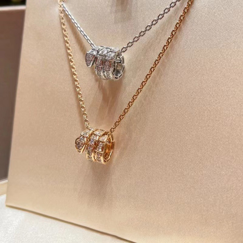High Version Snake bone Diamond Necklace 18k Rose Gold Diamond Designer Necklace Clavicular Chain Light Luxury Elegant Inlay copper pendant necklace