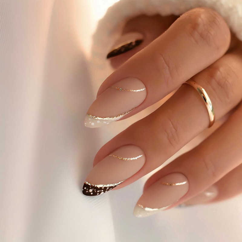 False Nails French style nail art patches are popular with 24 finished nail art patches available for wearing H25215