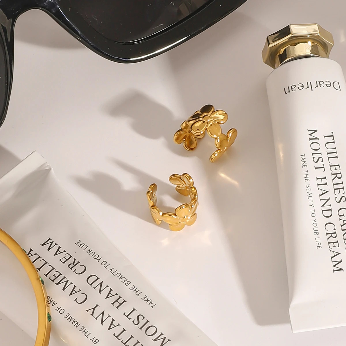 Uworld Conch Ear Cuff Wrap Hawaiian Flower Clip Stackable Womens Accessories Gift for Her 250213