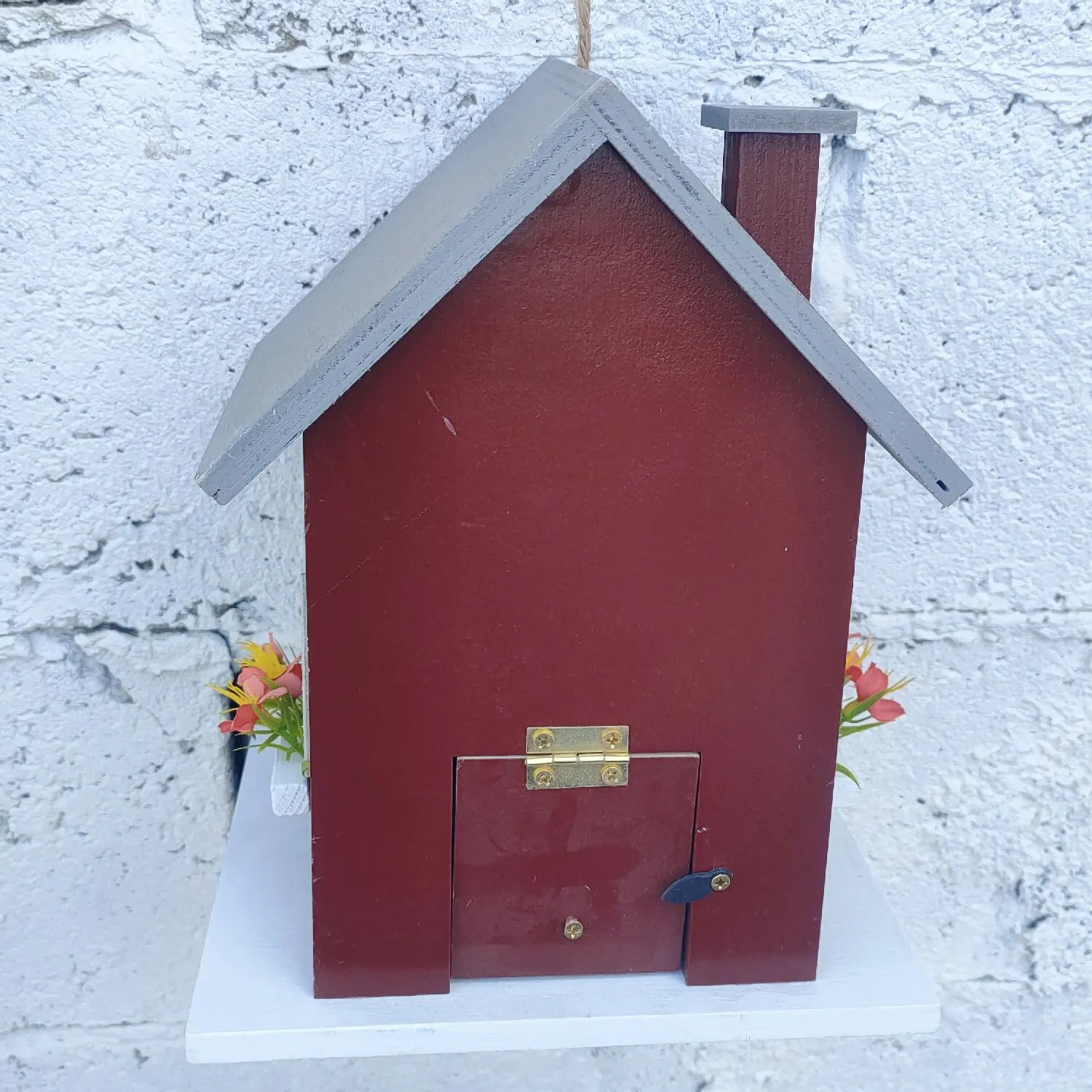 Wooden red birds nest hanging convenient birds nest to keep the bird house warm outdoor patio decoration fashion bird bedroom 250206