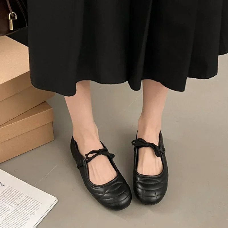 Womens Fashion Casual Single Shoes Spring Shallow Fashion Leather Mary Jane Shoes Ladies Comfortable Versatile Flat Shoe 250214