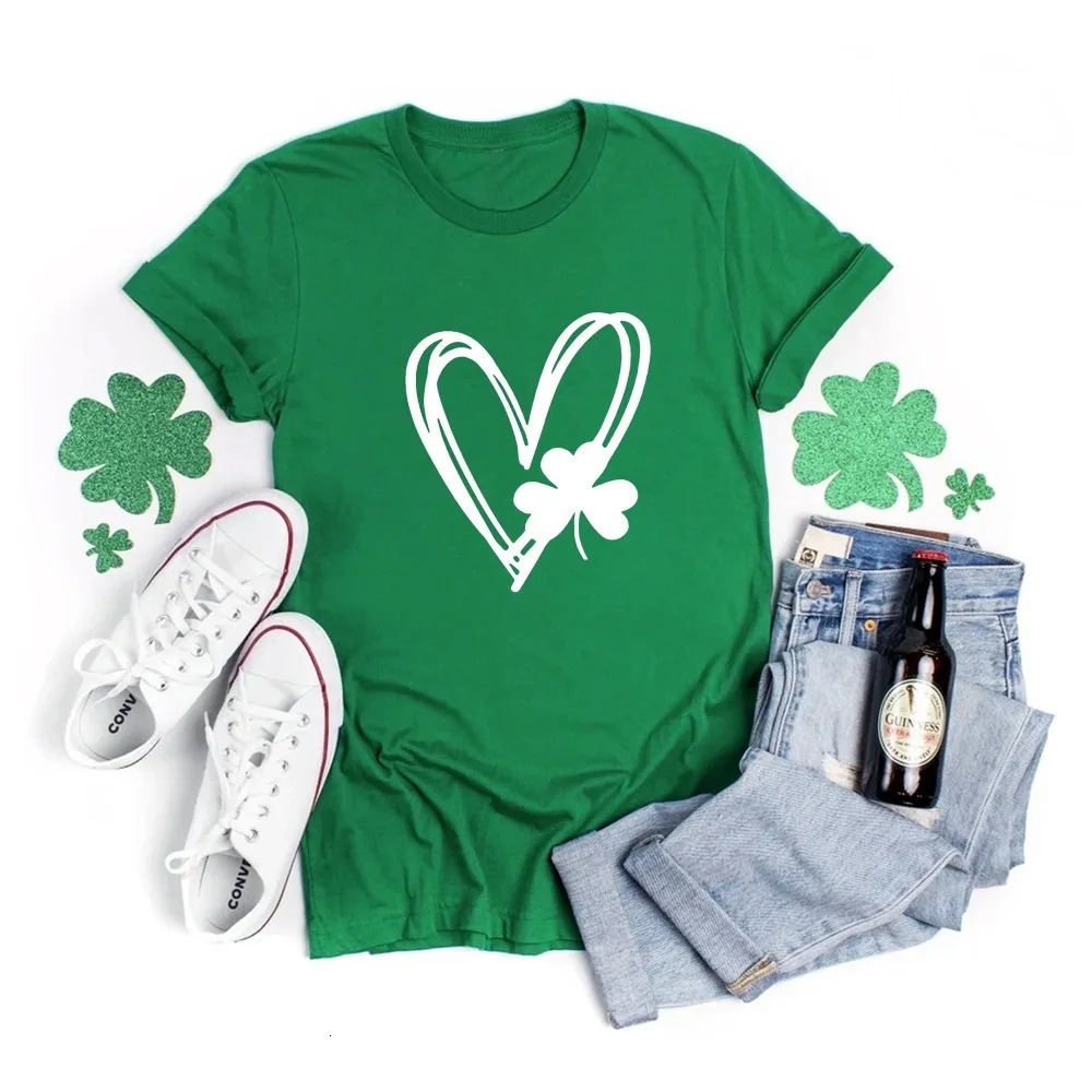 Designer 2025 New Short Sleeved T-shirt Clover Men And Women Plus Size Round Neck Top