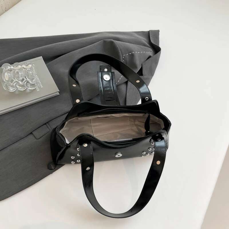 Retro Riveted Women's Uderarm Punk Rock Girls Oil PU Leather Black Handbag Motorcycle Ladies Commuter Baguette Shoulder Bag