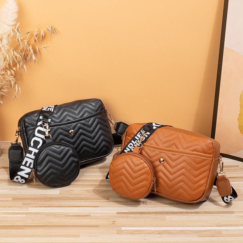 Women's Girls Korean Version Cosmetic V Pattern Fashion Embroidery One Shoulder Crossbody Bag Mother And Child