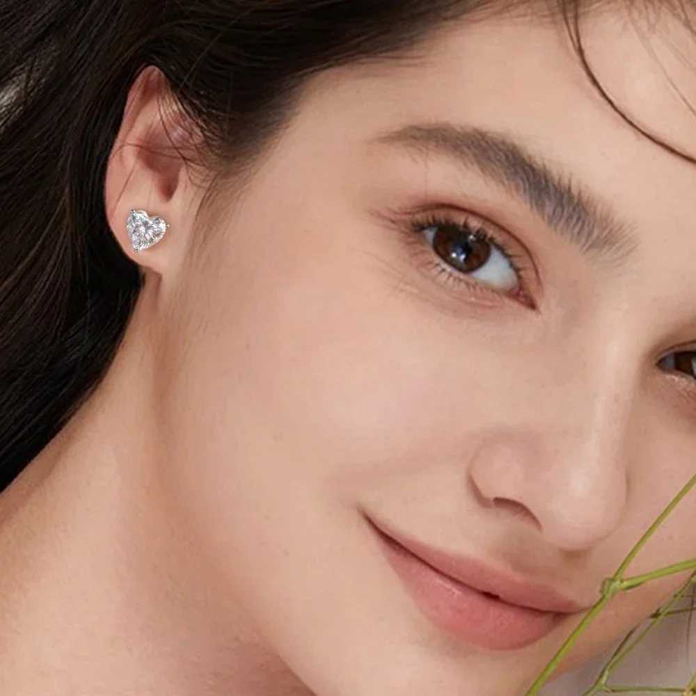 1CT D VVS1 Heart Cut Moissanite Diamond Stud Earrings 18K Gold Plated 925 Sterling Silver Earring for Women Girls Jewelry Gifts