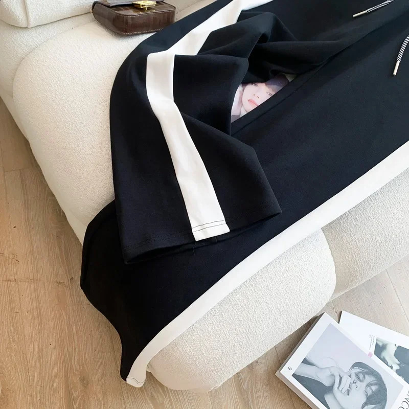 High-End Sports and Leisure Suit Womens Autumn Fashionable Stylish Sweater Wide-Leg Pants Two-Piece Suit 250210