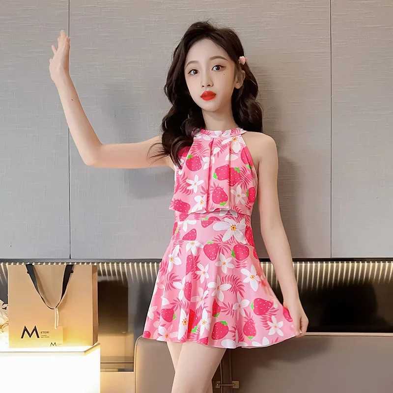 Charming Strberry-Print Two-Piece Swimwear Set for Girls with Great Elastici for Conservative Little GirlsXJ250214