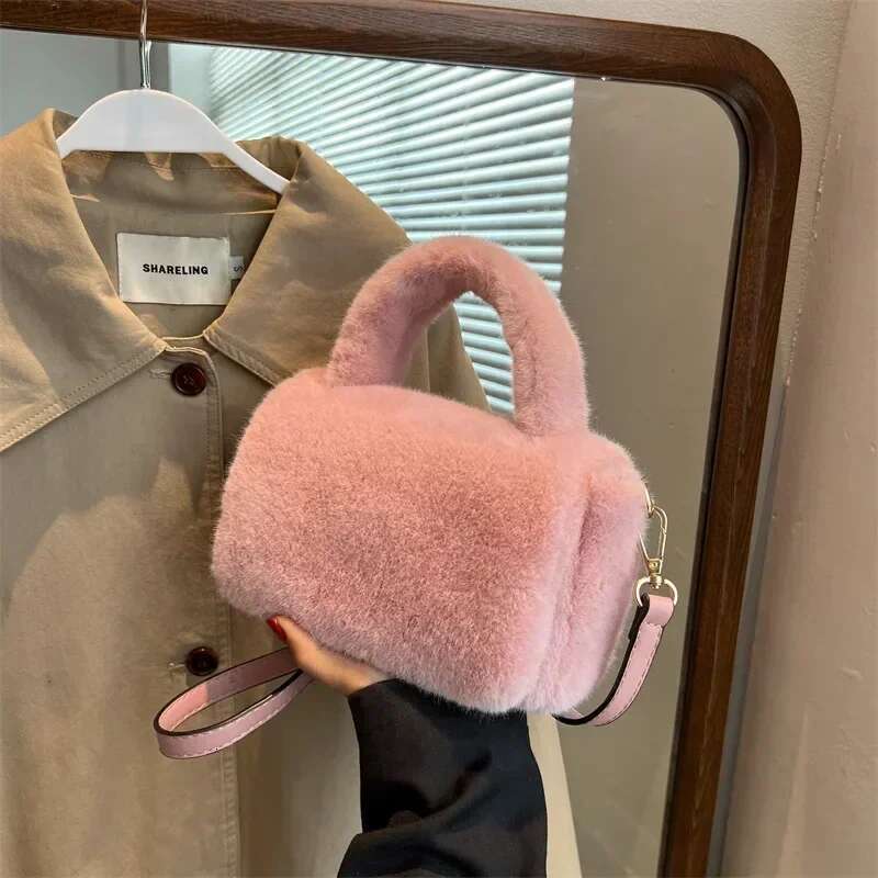 Winter New Women's Plush Bag Trend Designer Small Crossbody Fluffy Tote Bags Clutch Purse Versatile Handbag