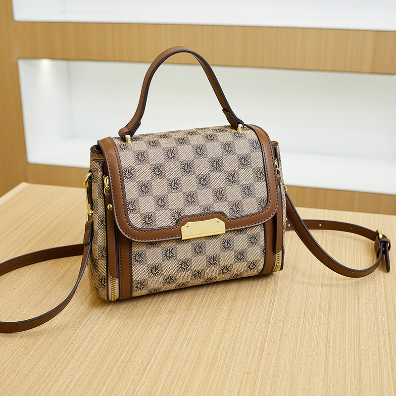 Free shipping 2025 new designer Shoulder Bags For womans flap lady square check bag handbag fashion women crossbody bag