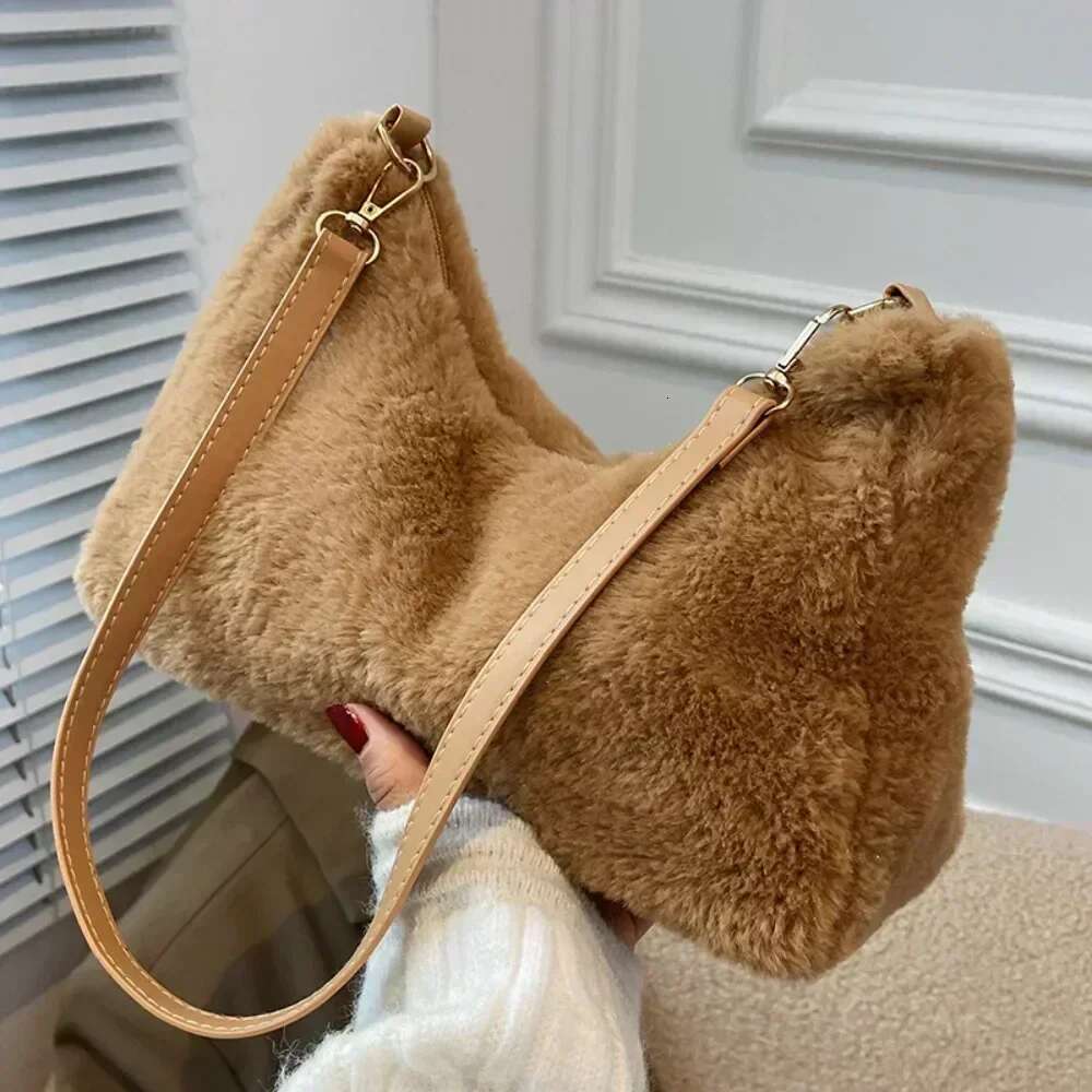 New Plush Shoulder Bags Femme Designer Soft Winter Ladies Clutch Purse Handbag Cute Fashion Party Underarm Bag