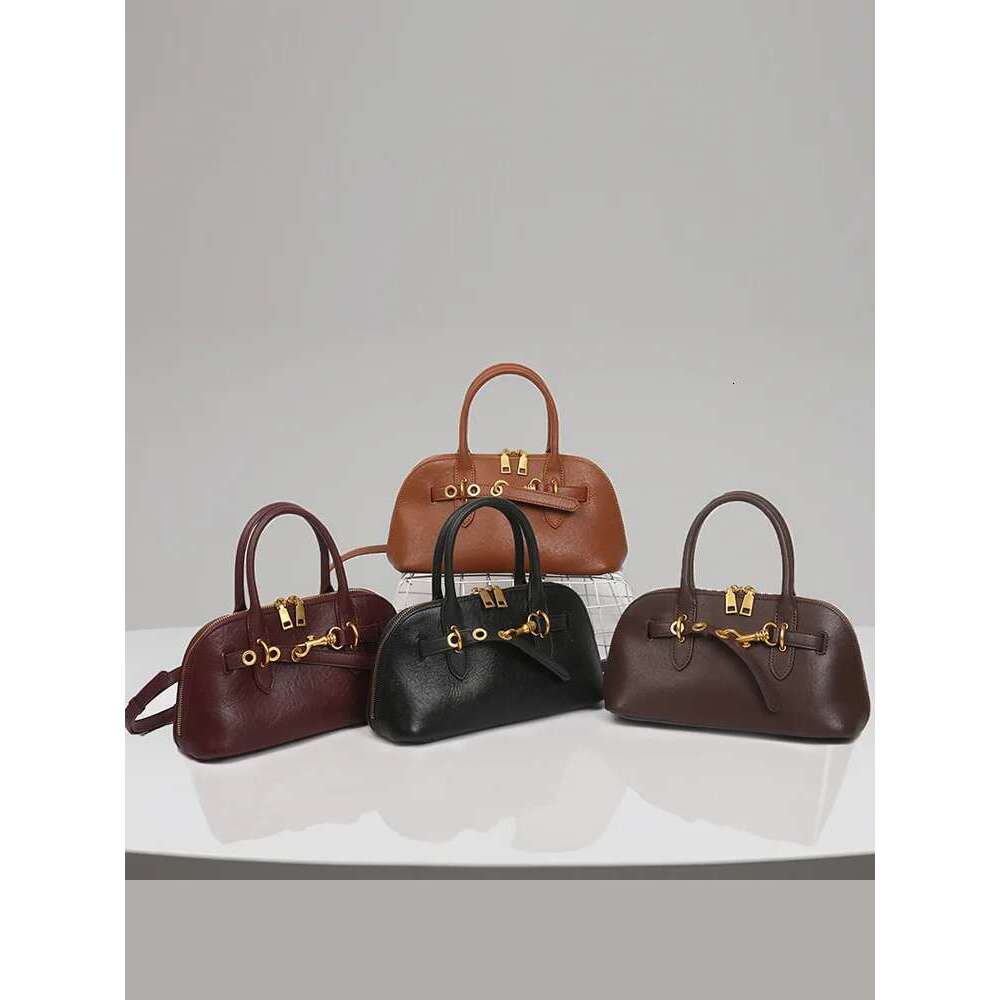 Retro Women's Large Capacity Handbag2025 New Model Versatile Casual Shoulder Tote Bag