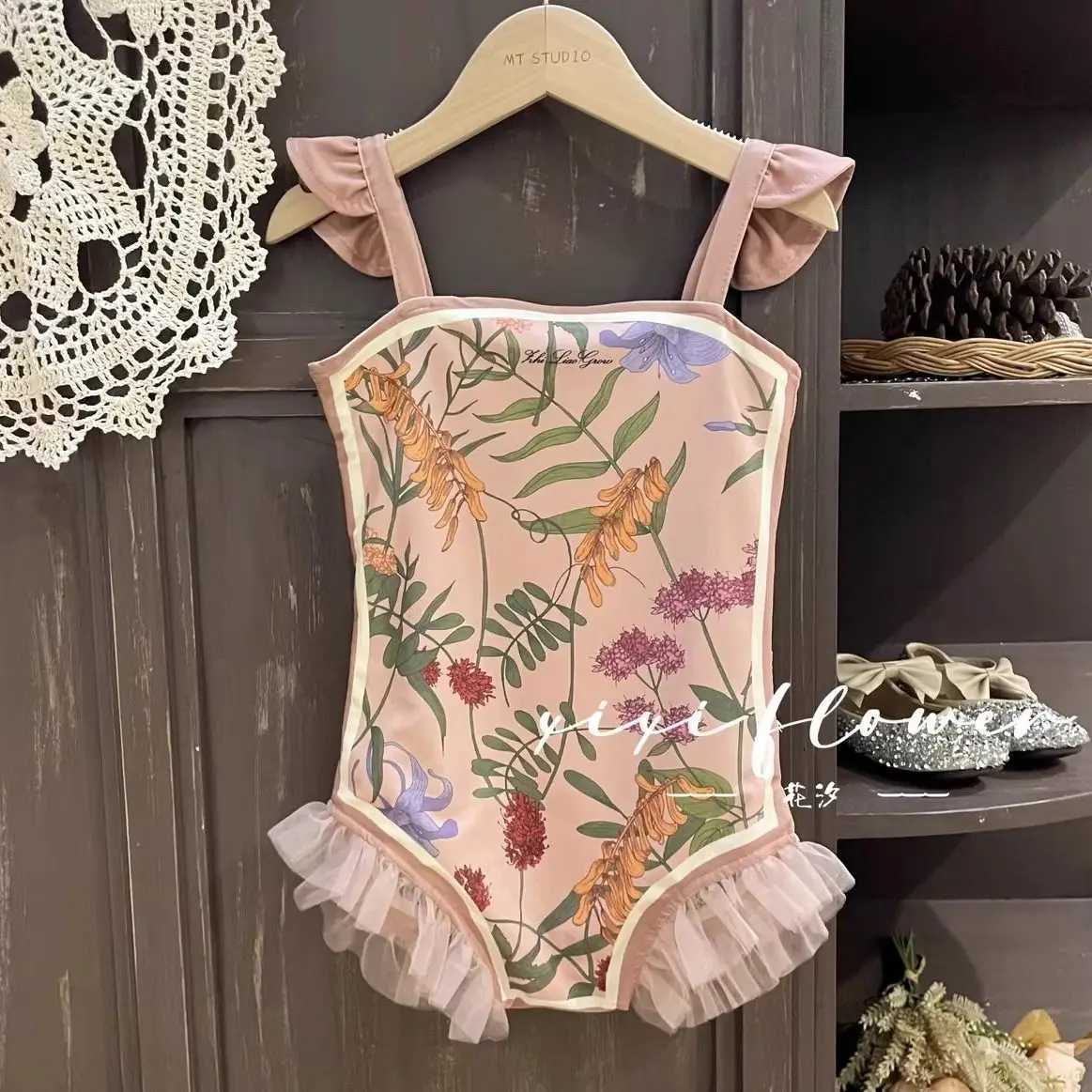 Childrens swimsuit suspender little girl summer baby bikini double-sided childrens lace swimsuit pink flowersXJ250214