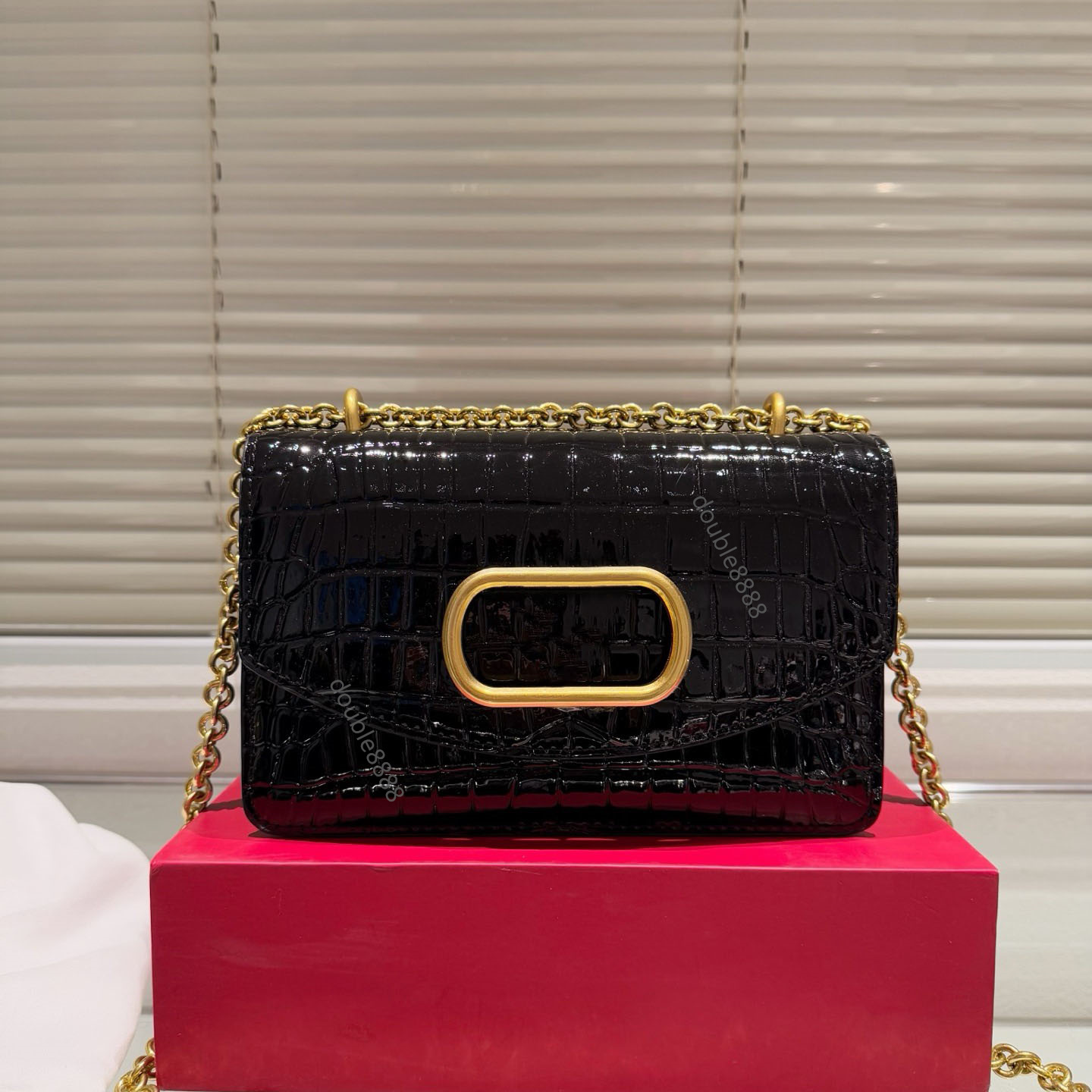 Designer women Handbag Luxury Lady Shopping Trendy Fashion Hip Hop Chain bag Shoulder Bag Tote Bags Travel bag phone bag messenger bags Versatile sling crossbody bag