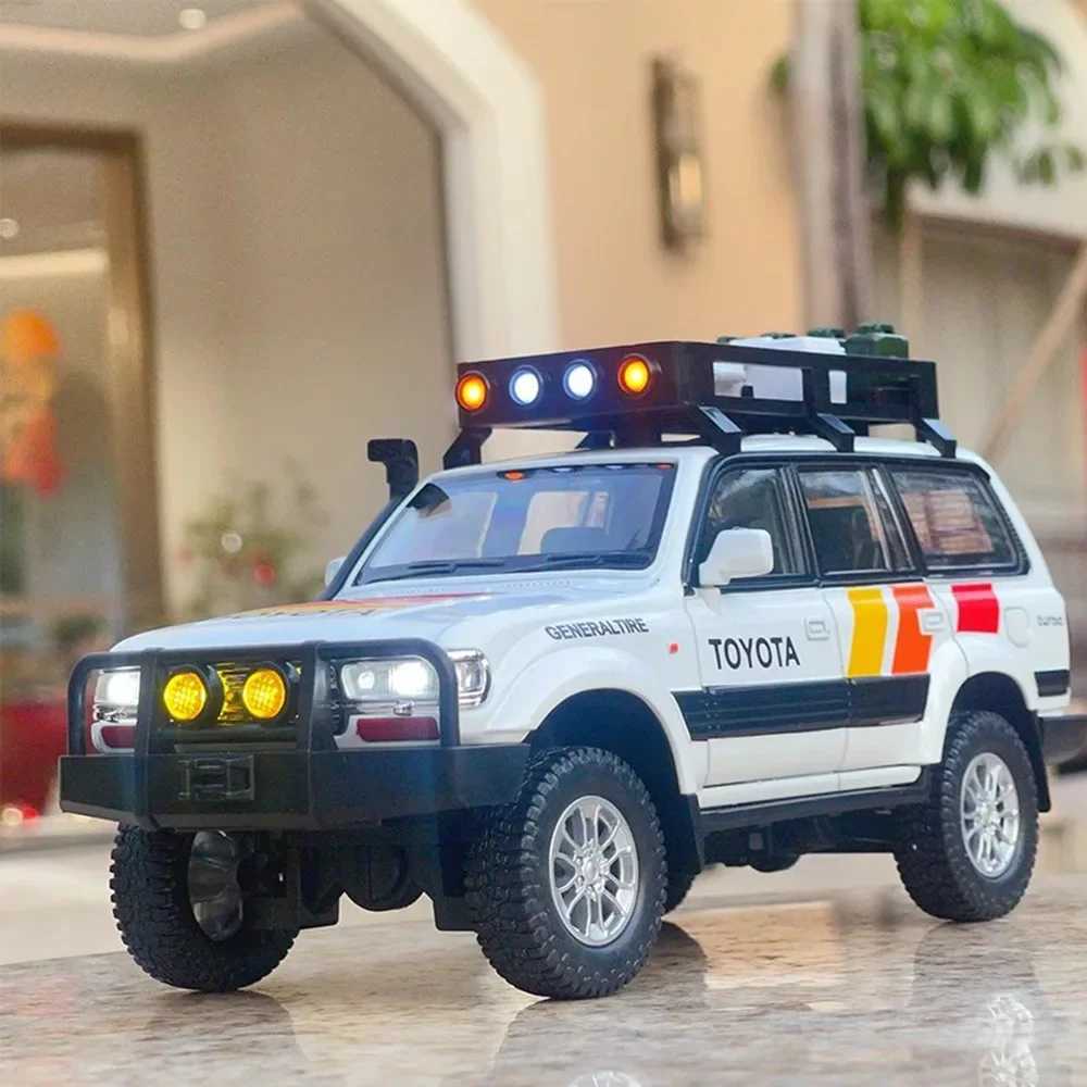 1 24 Alloy Diecast Land Cruiser LC80 Car Toy Model with Light Music Off-road Wheel Pull Back Vehicle Kids Childrens Day GiftT250215