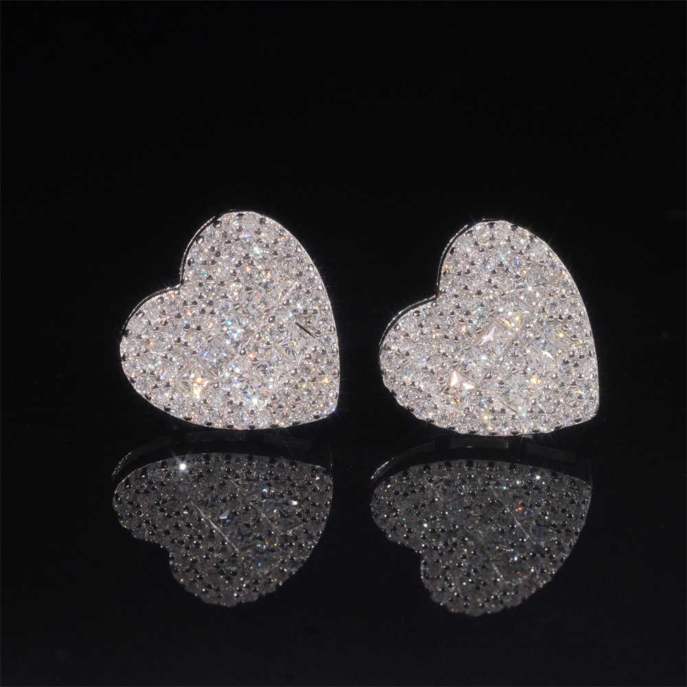 Super Yues new heart-shaped hip-hop earrings 925 silver v vs Mozambique trendy ins popular niche mens and womens earrings