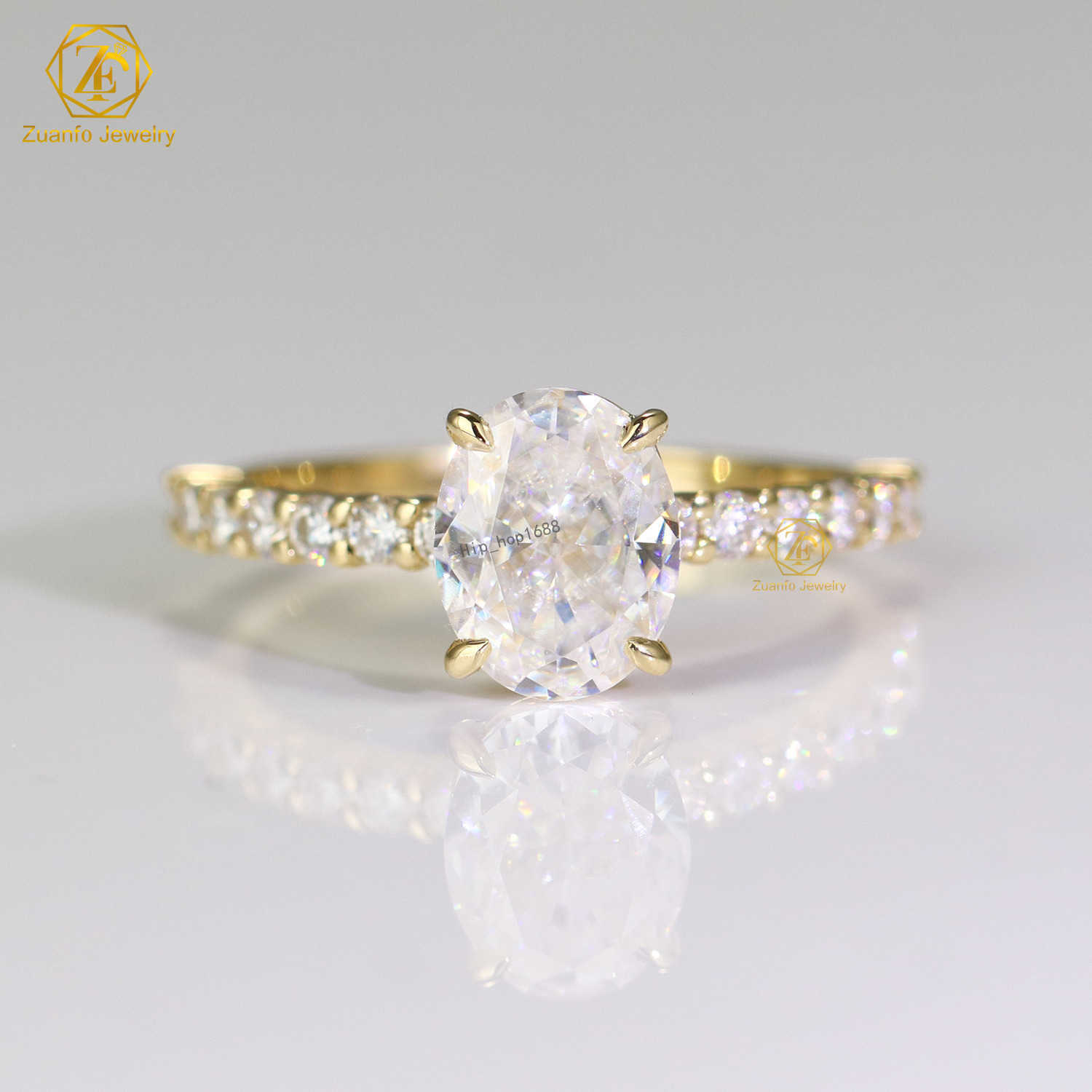 Factory Outlet New Design Hpht Cvd with Igi Oval Shape Lab Grown Diamond Ring for Wedding Engagement