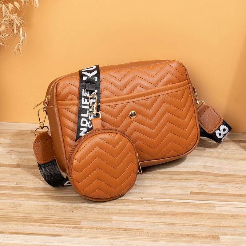 Women's Girls Korean Version Cosmetic V Pattern Fashion Embroidery One Shoulder Crossbody Bag Mother And Child