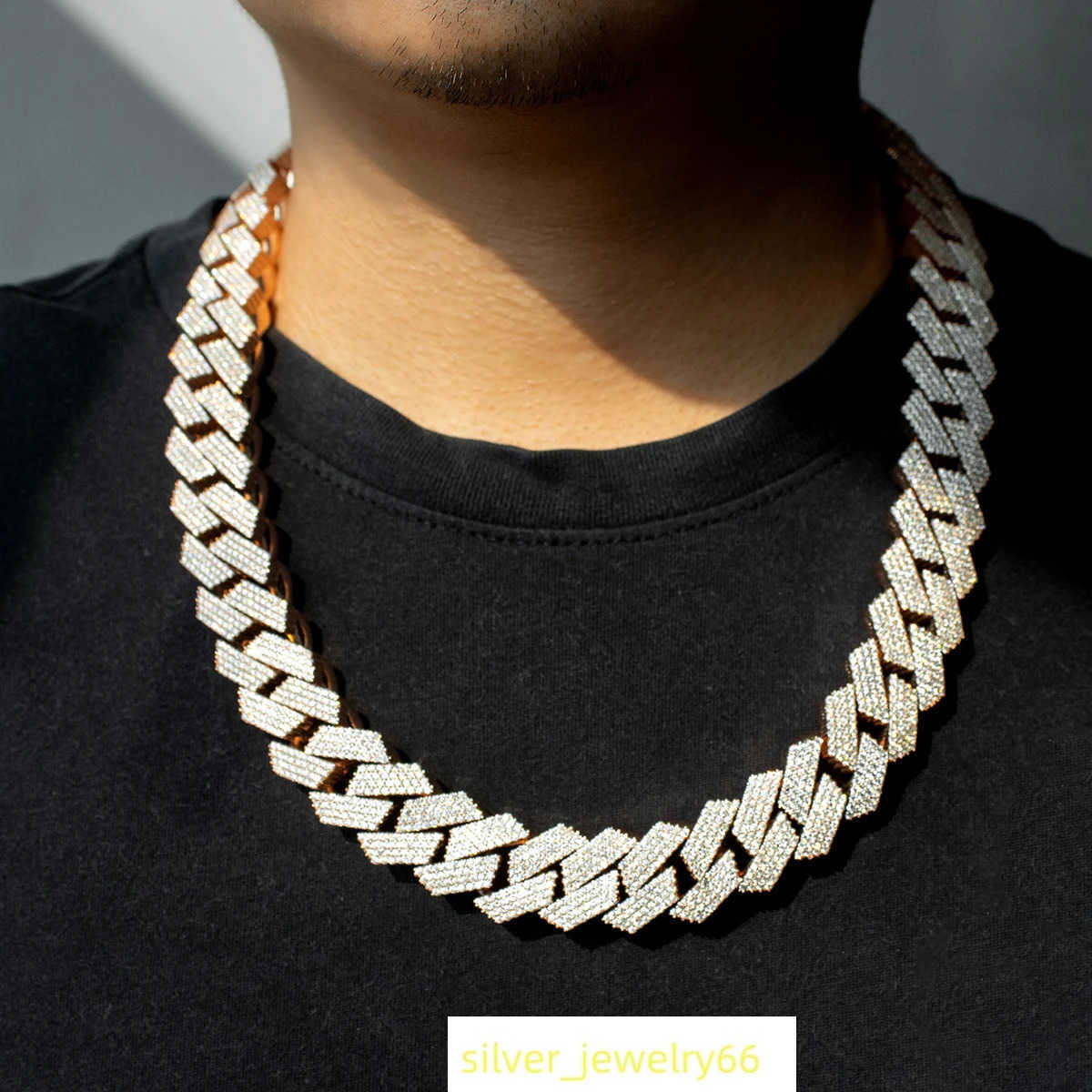 925 Silver Sparkling 20mm Moissanite Diamond Hand Setting Moissanite Cuban Link Chain