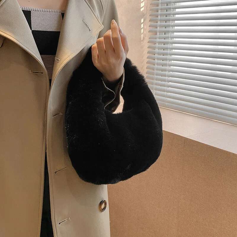 Solid Color Plush Dumpg Niche Design Small Phone Korean Style Tote Bag Faux Rabbit Fur Handbag Women