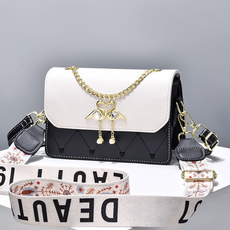 Manufacturer's New 2024 Stylish Ladies' Textured Forest Style Simple Shoulder Crossbody Chain Bag One Piece Dropshipping