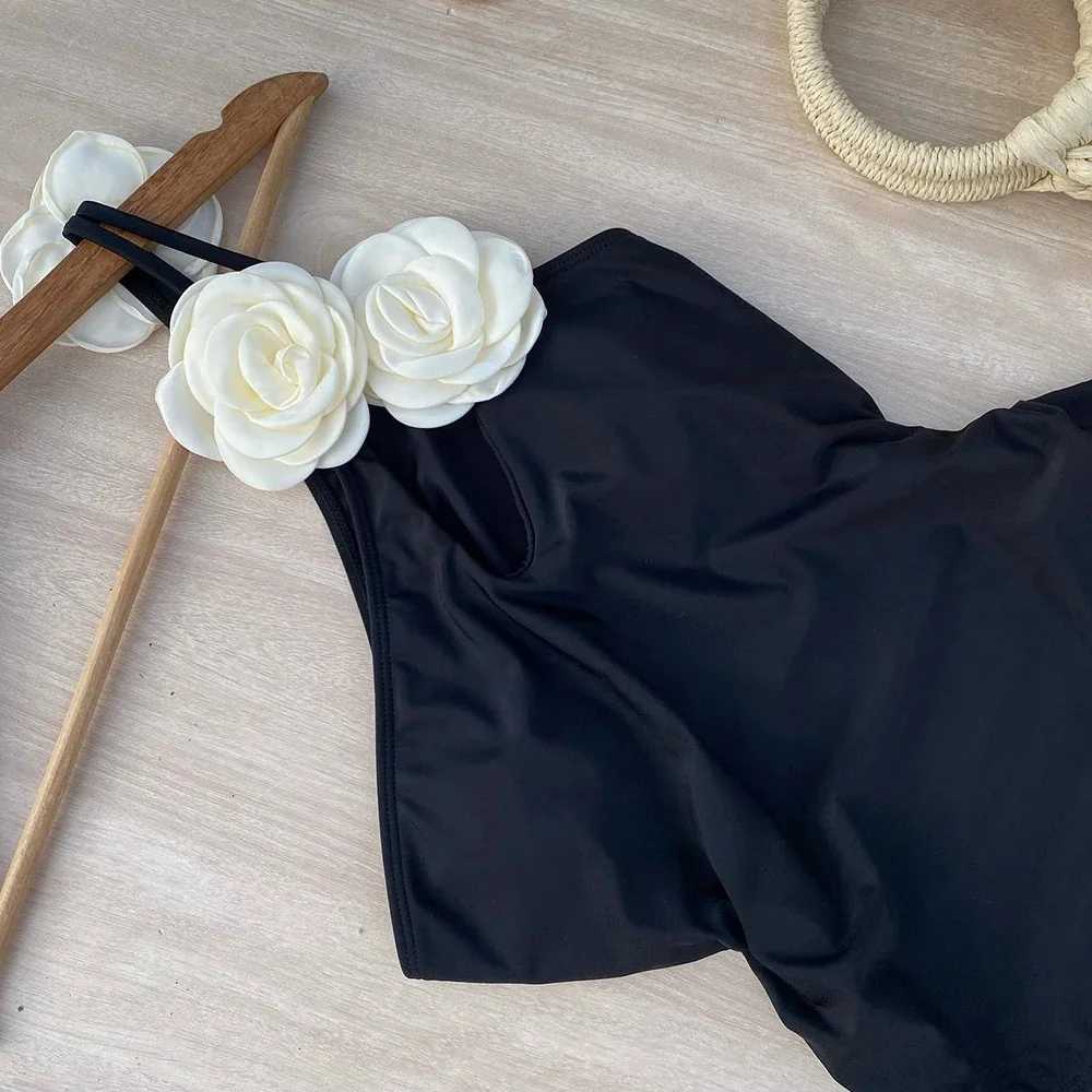 Floral One Piece Swimsuit 2025 New Vintage Retro Swimwear Women Swimsuit Bathing Suit Beachwear Monokini Female Swimming SuitsW250214