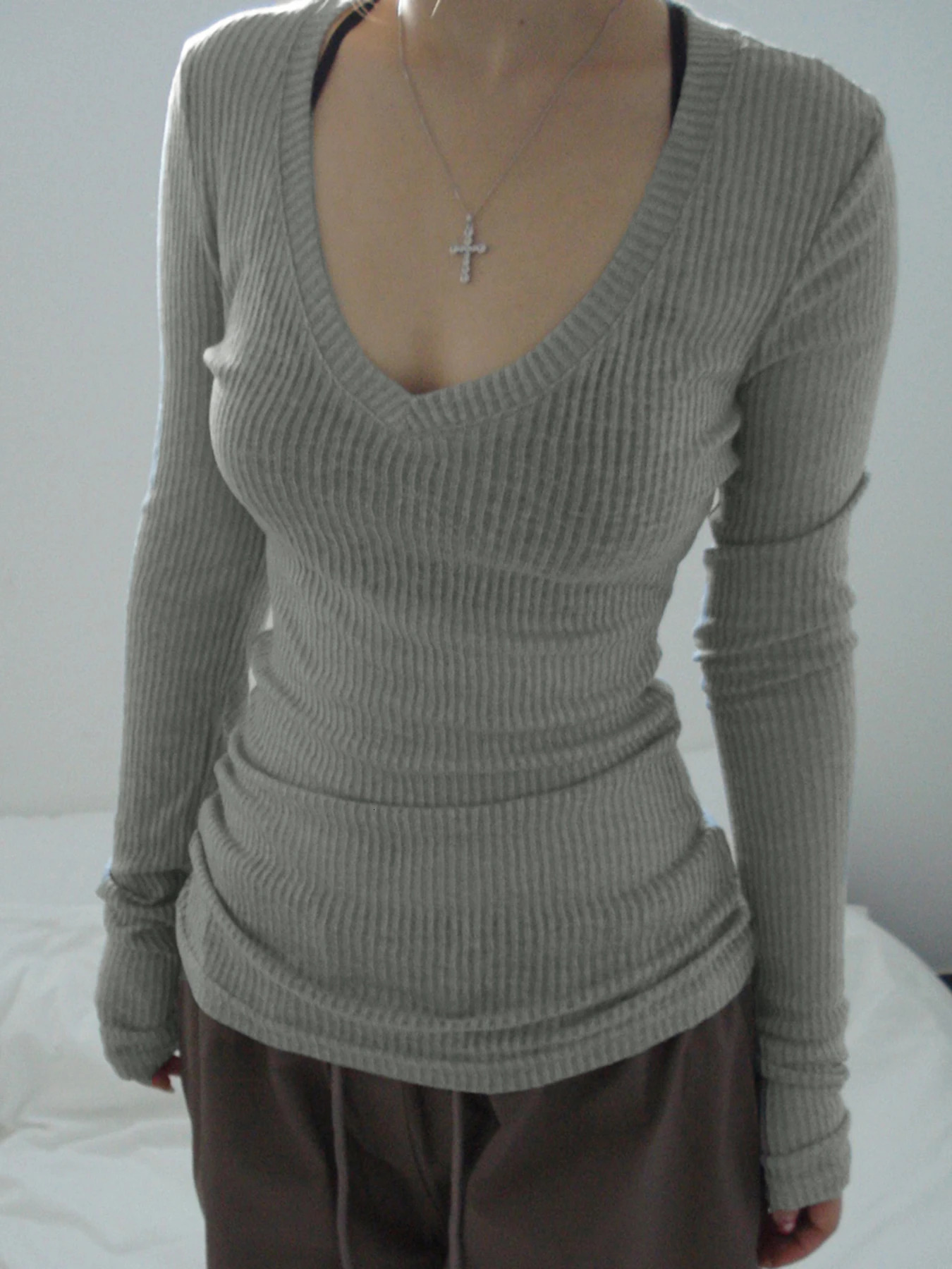 Rockmore Solid Vneck Tshirts for Women Ribbed Knit Long Sleeve Skinny Stretch Basic Tops Autumn Casual T Shirt Korean Fashion 250211