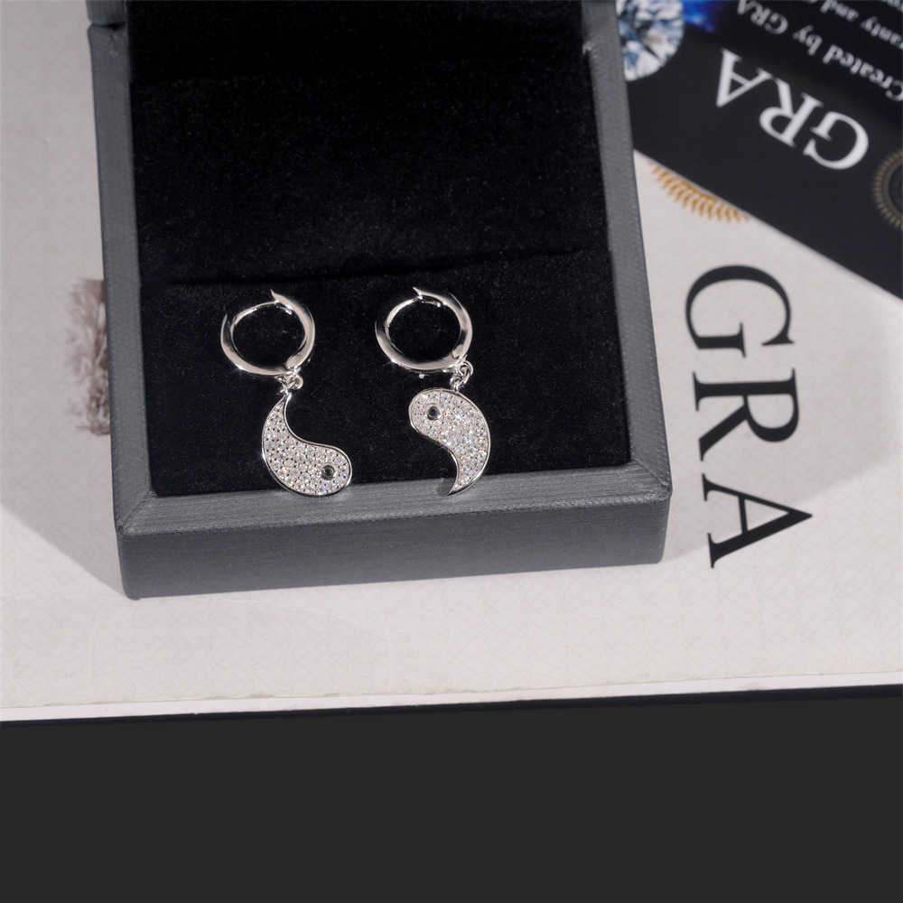 Light luxury fashion earrings 925 sterling silver vvs moissanite 3D minimalist mens and womens street pendant earrings