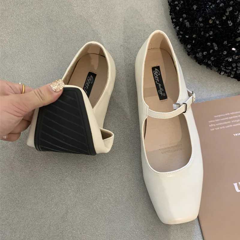 Womens Mary Janes Lolita Soft Sole Flats Lady Kaii Square Toe Ornament Gold Leather Loafers Elegant Church Slipy Shoes Y250214