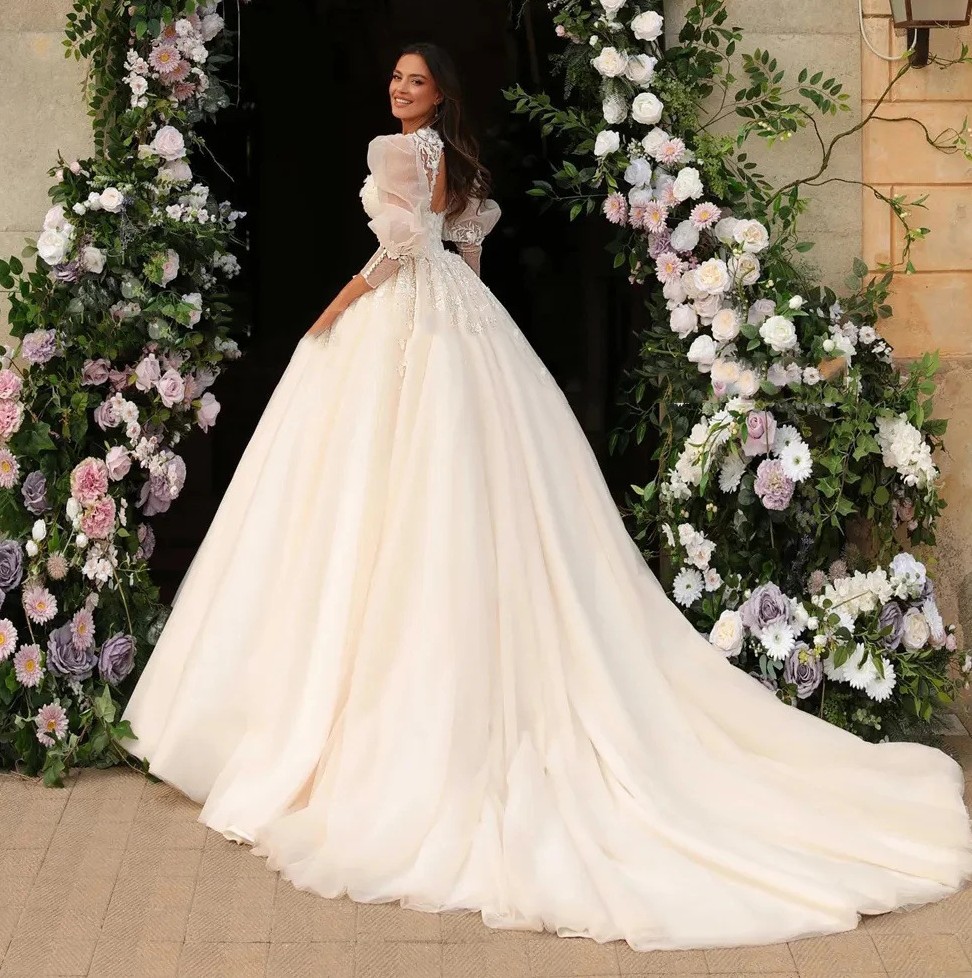 2025 Elegant A-line Bride Wedding Dresses Sweetheart Lace Appliques Puffy Sleeves Backless Tulle Women Bridal Gowns Vestido De Novia Robe Mariage