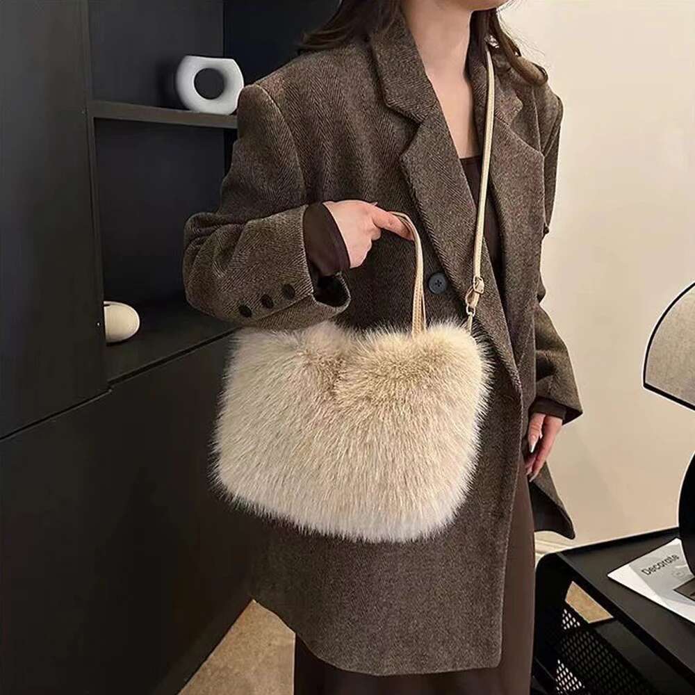ISKYBOB Women's Imitation Fox Fur Handbags Plush Tote Fashion Fluffy Shoulder Bag Solid Color Winter Soft Crossbody Bags