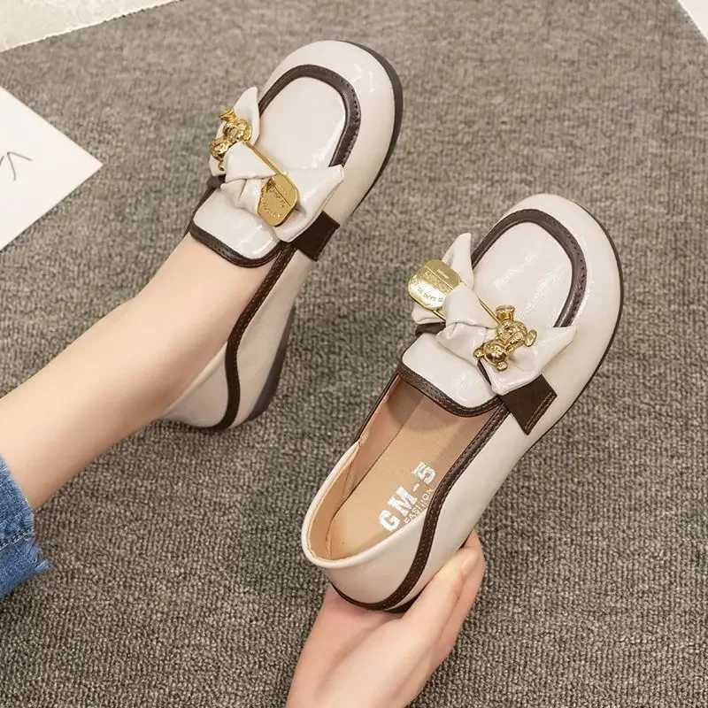 Round Toe Luxury Leather Casual White Wens Shoes Flat Flats Ladies Footwear Low Heel Elegant Proti High Quality Young Y250214