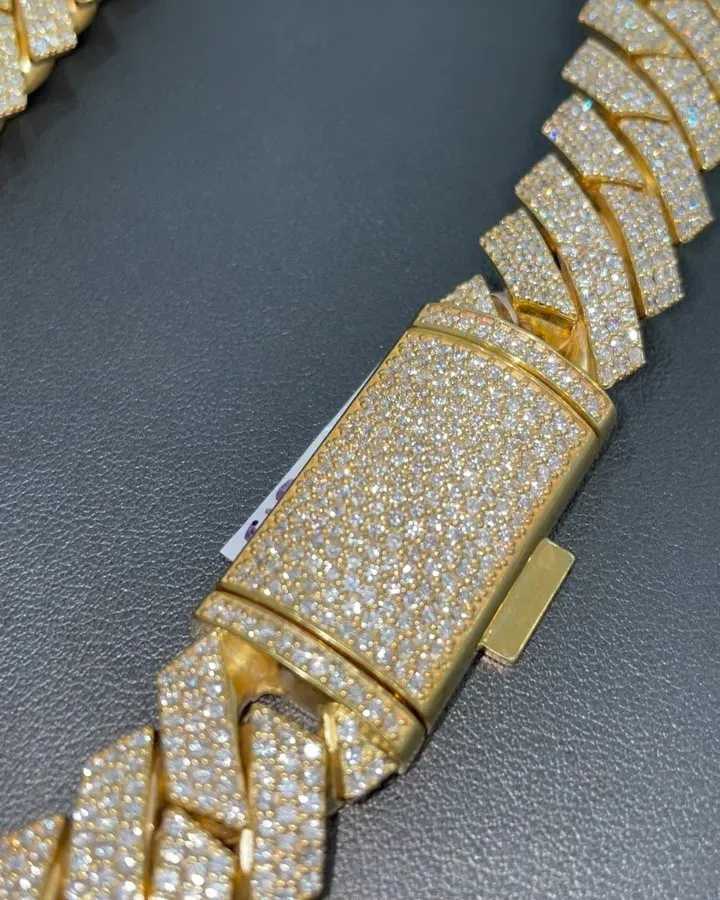 18 Mm Vvs Hand Set Micro Setting Moissanite Diamond Studded Hiphop Iced Out Sterling Silver Cuban Link Chain for Birthday Gift