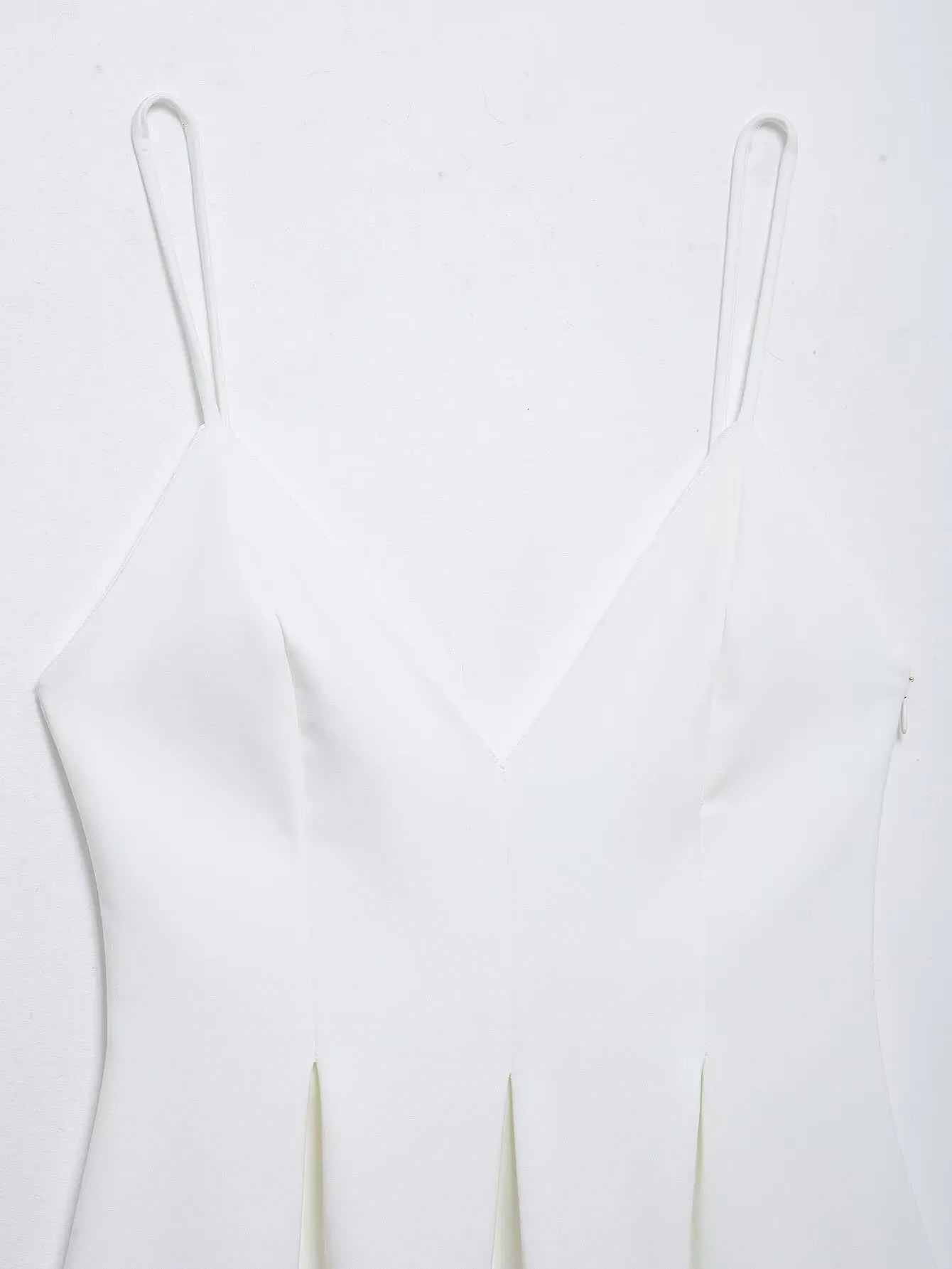 TRAFZA Women Summer High Street Sleeveless Mini Dress Solid Wide Swing Decoration Zipper Fashion VNeck Sling Dresses 250214