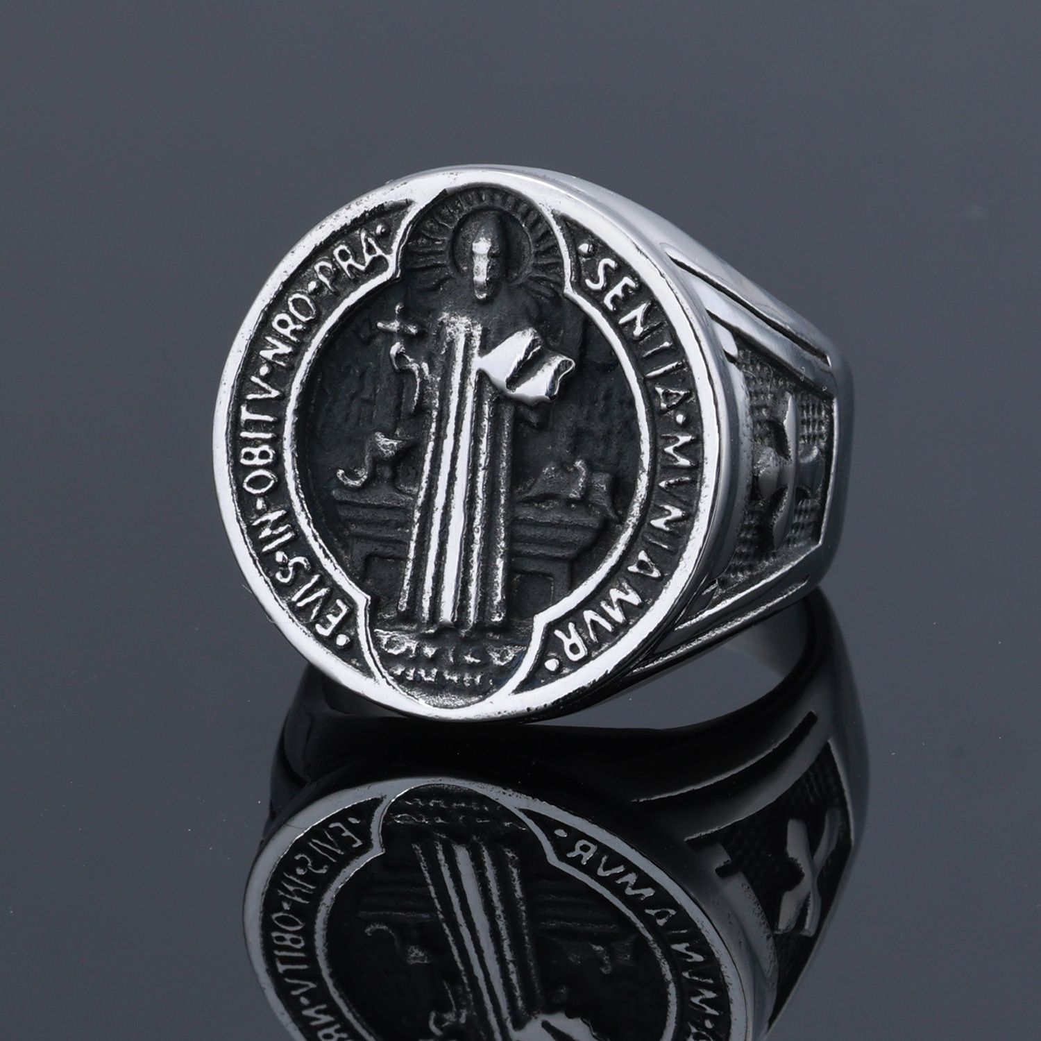 Hip Hop Vintage Figure Casting Ring 316L Stainless Steel 18k Gold Plated Jewelry For Men