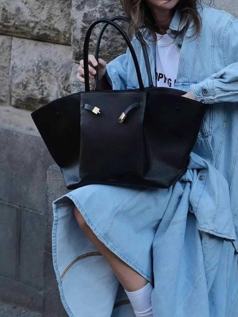 Luxury Tote Bag Wan 2024 Trend Large Capaci Fem Shoder Bag High Quali PU Leather Simple Designer Wan Handbag Z250318
