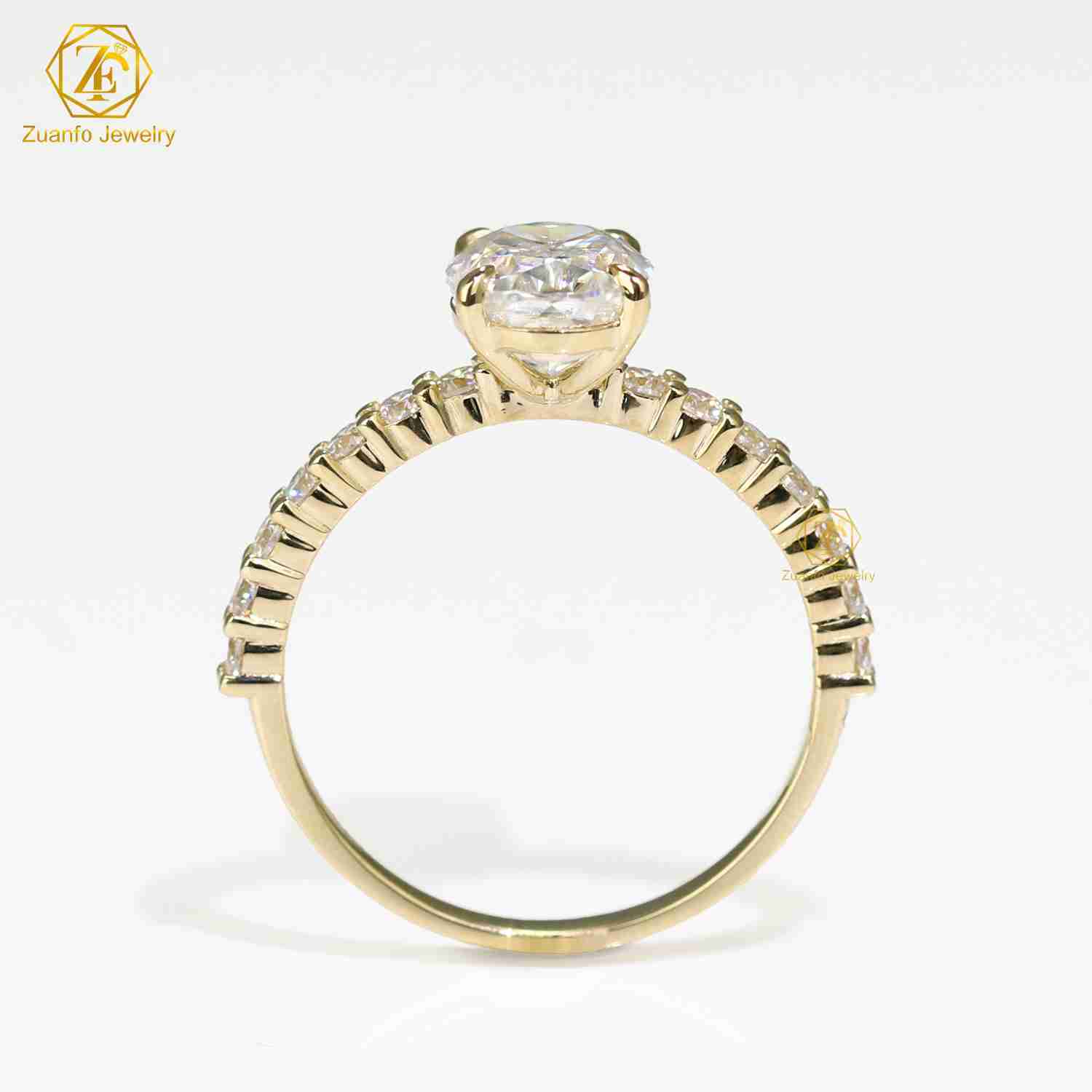 Factory Outlet New Design Hpht Cvd with Igi Oval Shape Lab Grown Diamond Ring for Wedding Engagement
