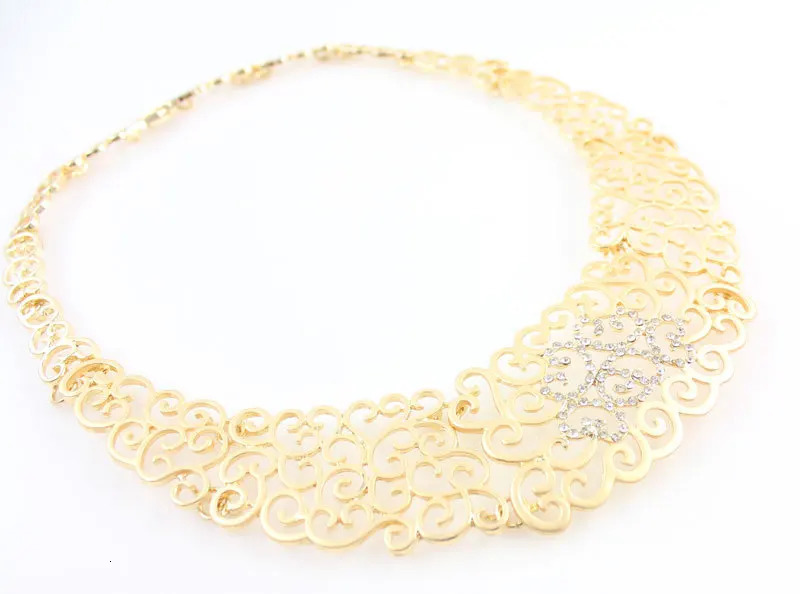 African Costume Jewelry Sets Gold Color Crystal Wedding Women Bridal Accessories nigerian Flower Pattern Necklace Set 250213