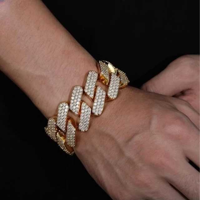 Rapper Men Hip Hop 26mm Cuban Link Chain Shine Iced Out d Vvs Moissanite Diamond Miami Cuban Link Chain