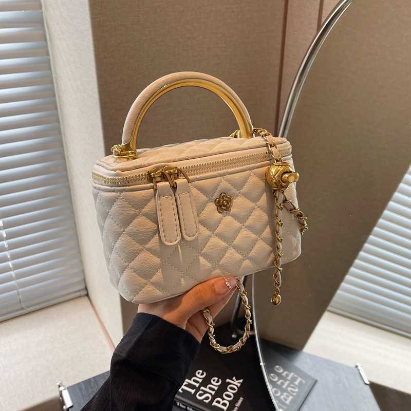 Dia Grid Chain Crossbody Bag: Small, Trendy Bucket Bag for Women - High hot Quality Texture, Handheld Design