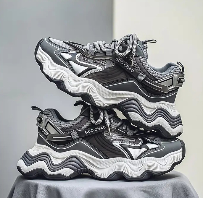Men Sports hot Thick Sole Designer Shoes Fashion Versatile Sneakers Triple Black Grey Beige Free shipping