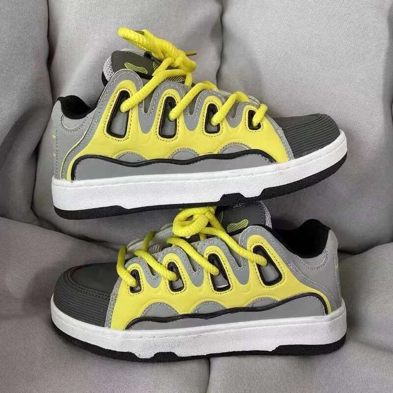 2024 New Man Sk ateboard Bread Retro Nati onal Trend Sport Shoe Wind Board Sneaker Shoes for Women Chaussure Hom me