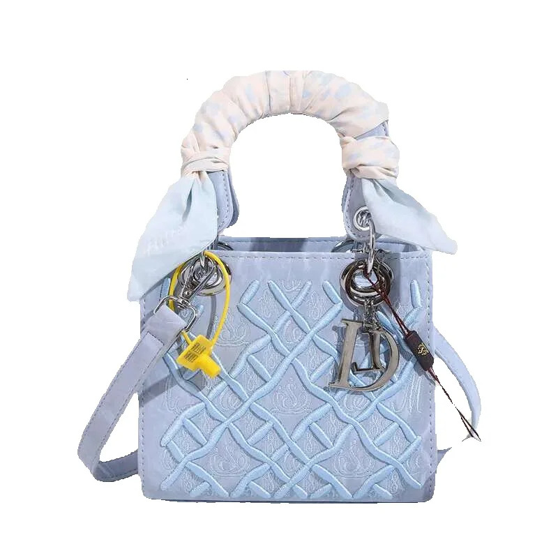 Free Shipping 2025 New High-end Handbag Small Fragrance Pattern Designer Handheld Daifei With Diverse Textures Single Shoulder Women's Crossbody 