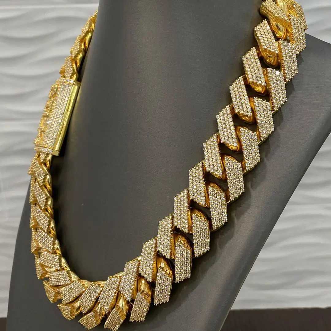 28 Mm Vvs Hand Set Micro Setting Moissanite Diamond Studded Hiphop Iced Out Sterling Silver Cuban Link Chain for Birthday Gift