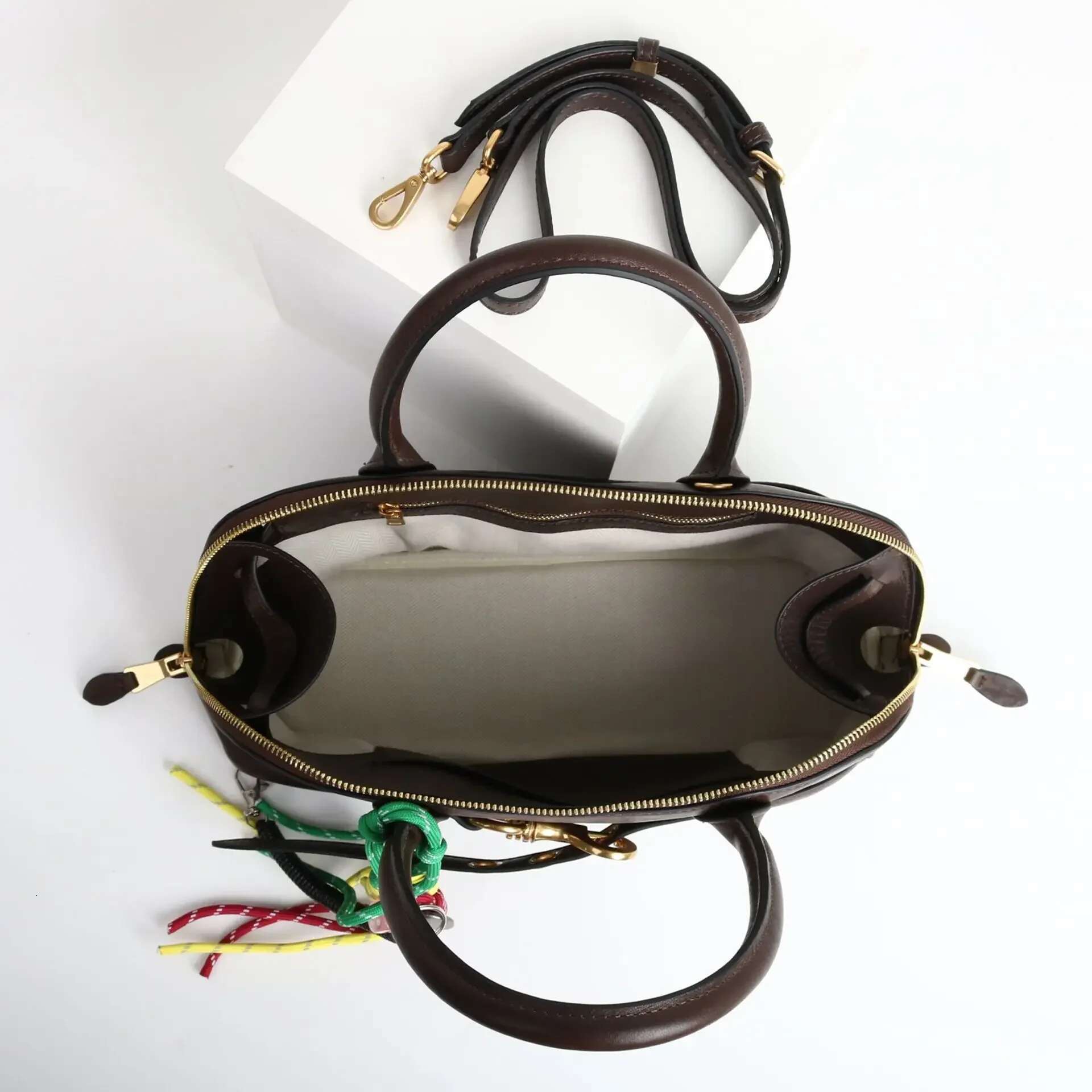 First Layer Tanned Sheepskin Shell for Women High Quality Retro Versatile Handbags Single Shoulder Bag Boston Bags 2 Sizes