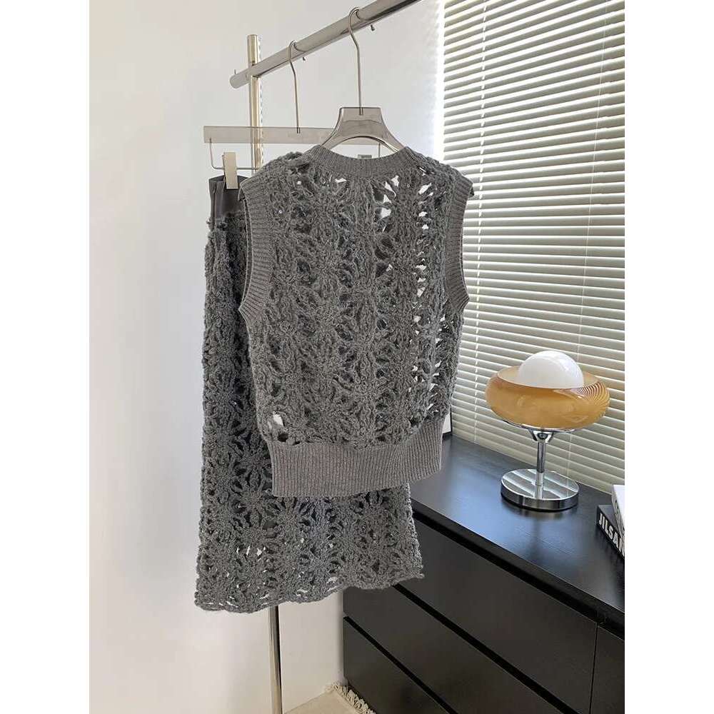 2024 Autumn New Women's Set Light Sequins High Quality Hollow Crochet Knit Vest Top Half-Body Skirt
