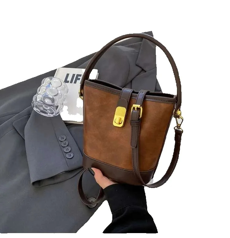 Free Shipping 2024 New Designer Women's Autumn And Winter Bucket Niche Design Work Crossbody Bag Small Handbag